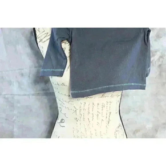 Tommy Bahama size 12m kids long sleeve jersey with peek a boo dinosaurs/lift the - Picture 10 of 13